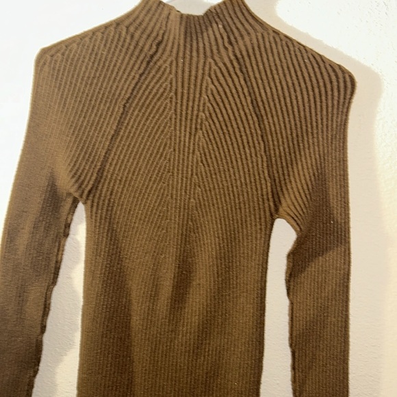 Knitted long sleeve dress - Picture 2 of 4